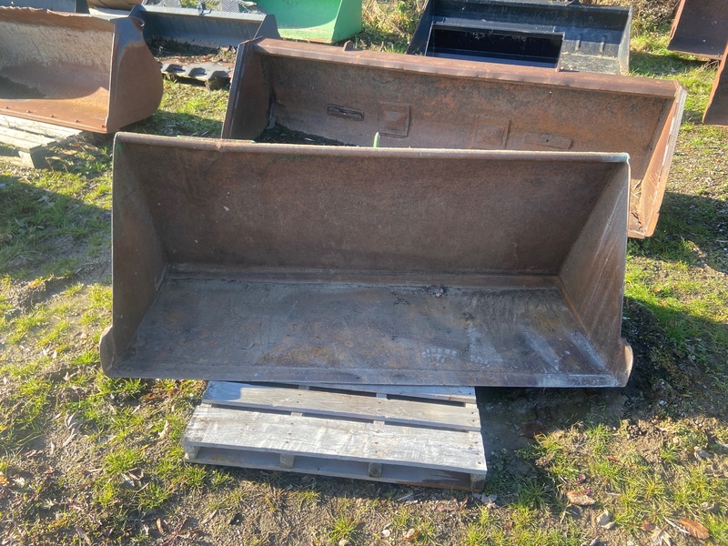 Construction  John Deere Bucket - 6FT Photo